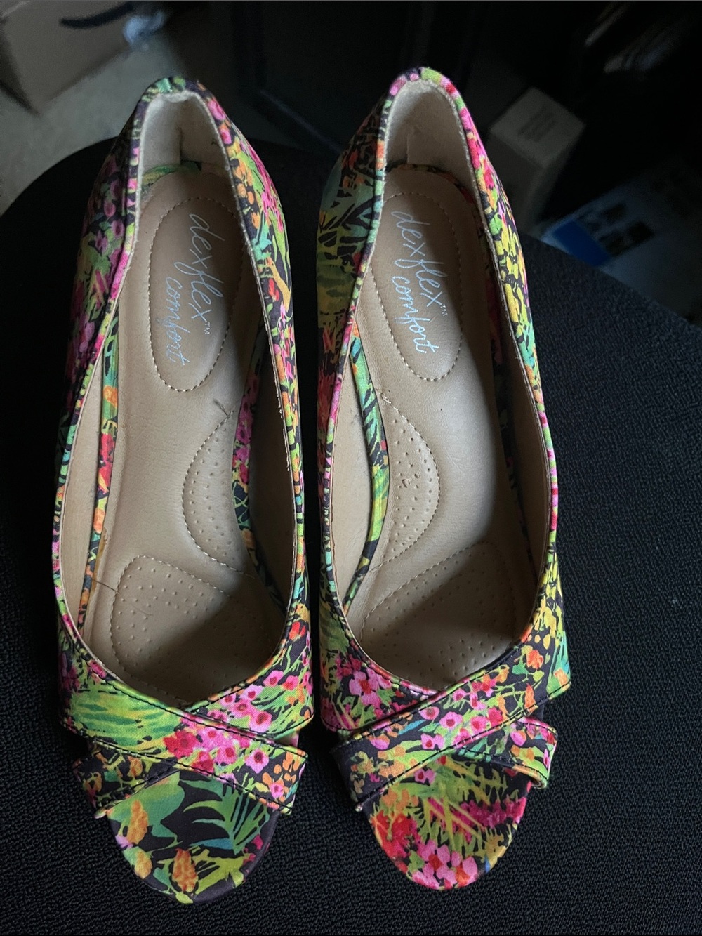 Dexflex Comfort Floral Peep-Toe Heels Black & Pink